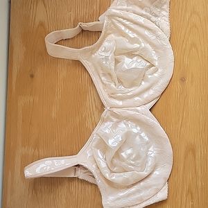 NWT Wacoal Awareness Bra Underwire Not Padded Natural Nude 85567  Floral